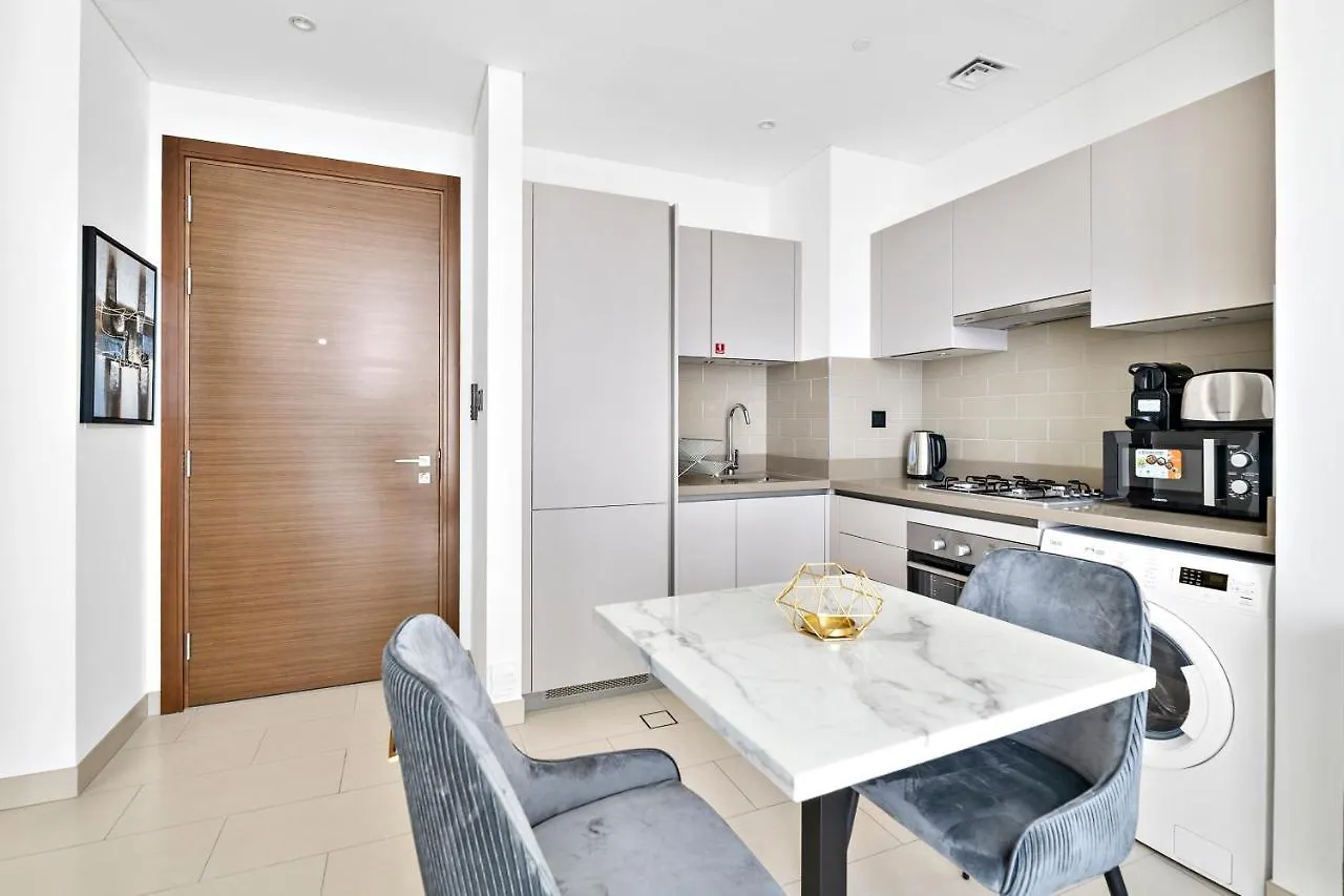 Aliving Luxury 1Br Sobha Creek Vista Reserve Burj Khalifa View Dubai Apartment