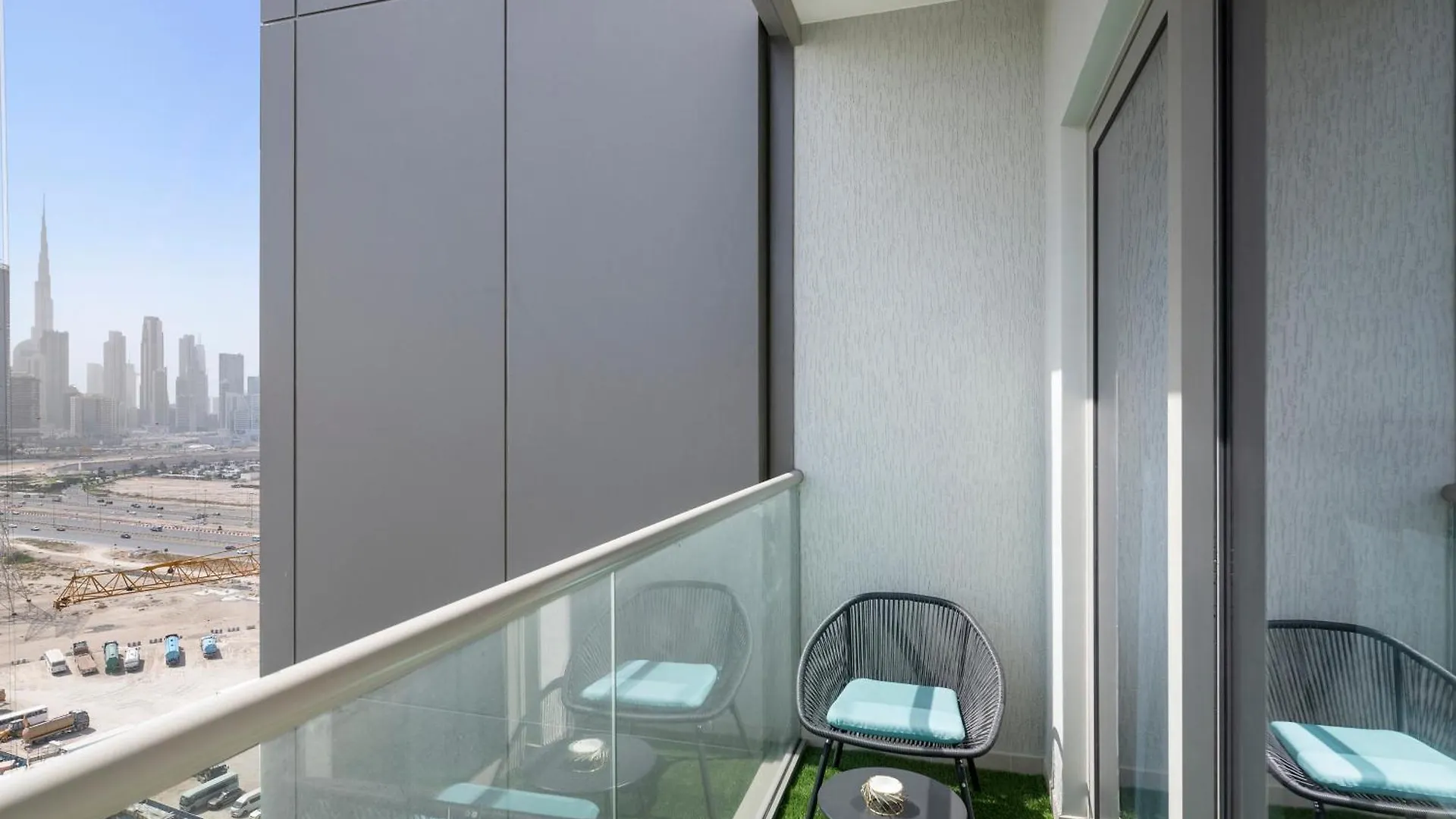 Aliving Luxury 1Br Sobha Creek Vista Reserve Burj Khalifa View Dubai Apartment